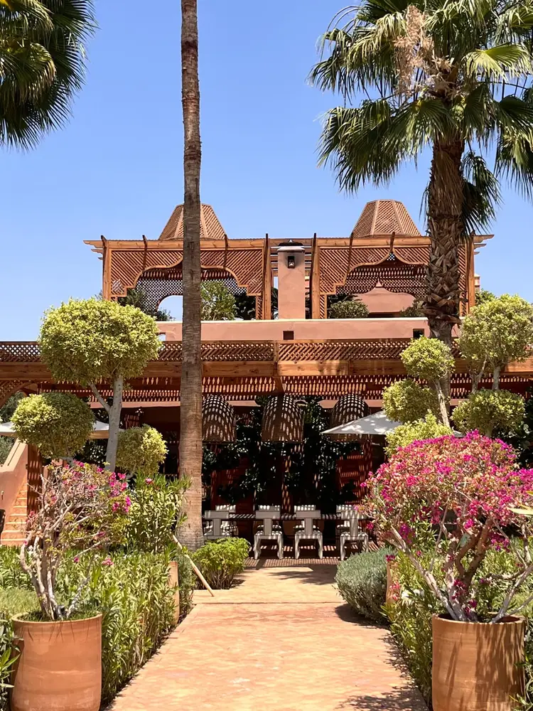 La maison principale et sa pergola